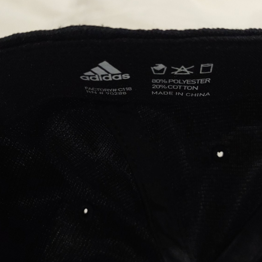 Adidas - Picture 3 of 4